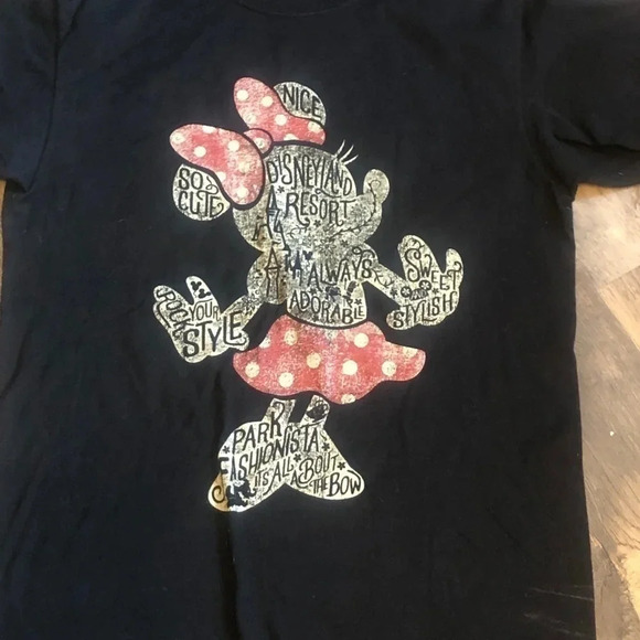 Disneyland Resort Minnie Mouse It's All about the Bow! T Shirt Small - Picture 2 of 3